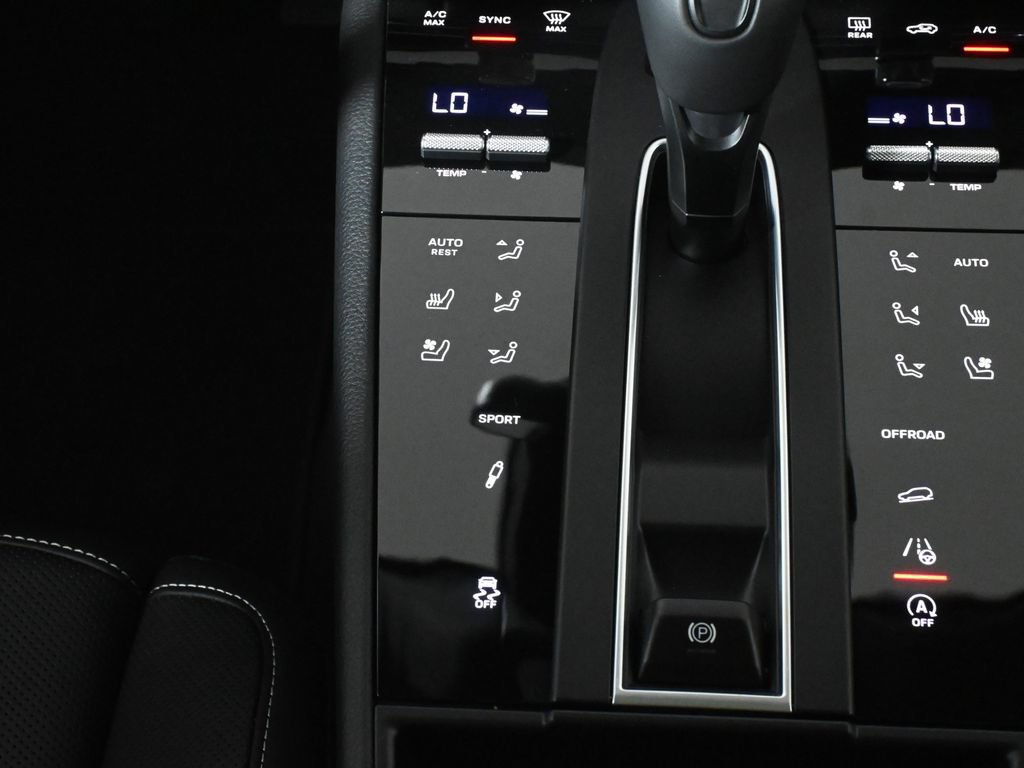 New 2026 Porsche Macan S AWD/4WD image 25