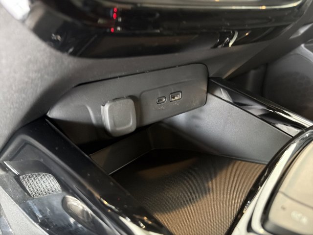 New 2026 Chevrolet Trax RS w/ Driver Confidence Package FWD image 25