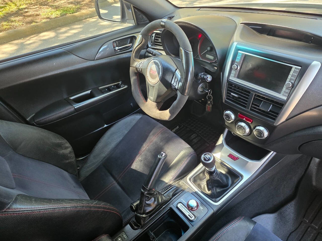 Used 2011 Subaru Impreza WRX STI image 28