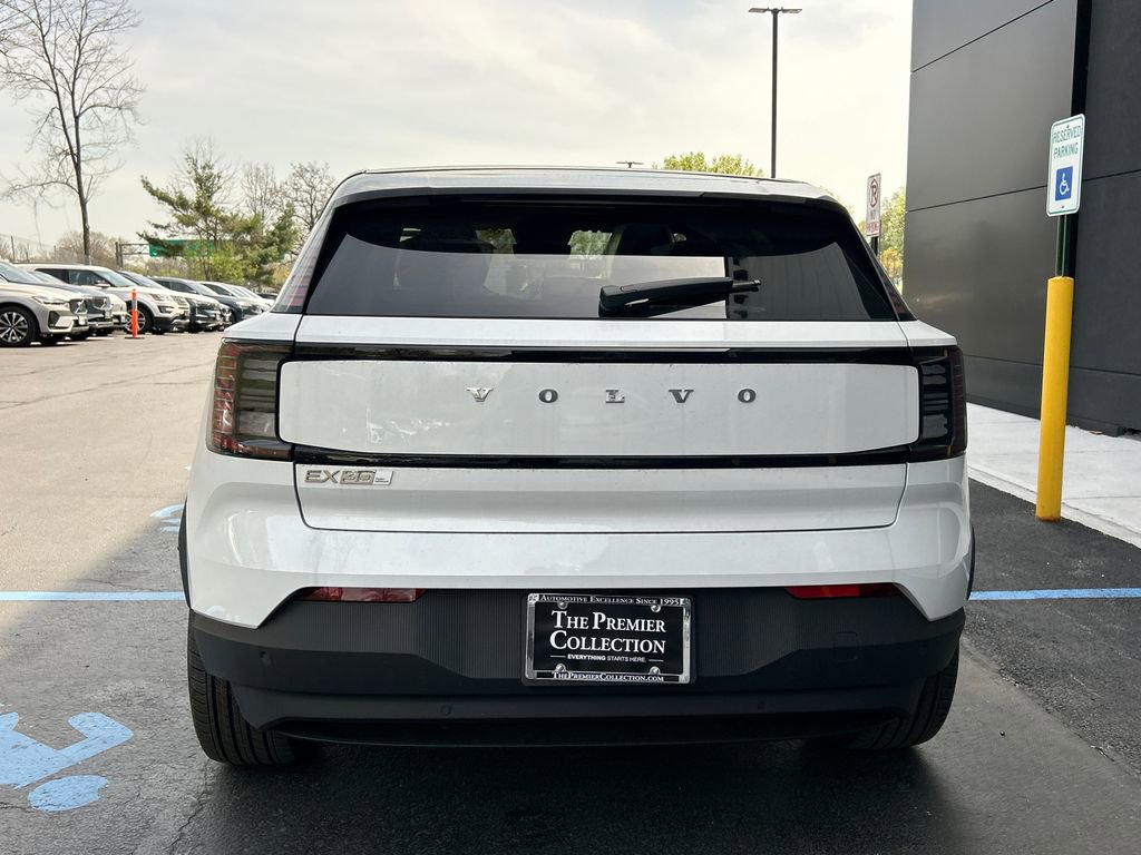 New 2026 Volvo EX30 Plus w/ Climate Package image 3