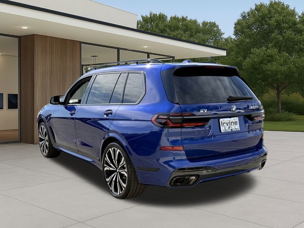 Used 2025 BMW X7 M60i image 11