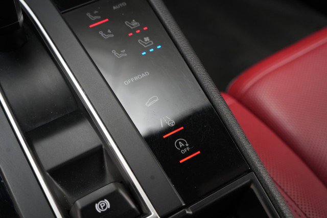 Used 2023 Porsche Macan image 60