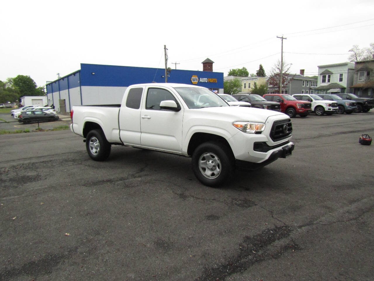 Used 2021 Toyota Tacoma SR RWD image 9