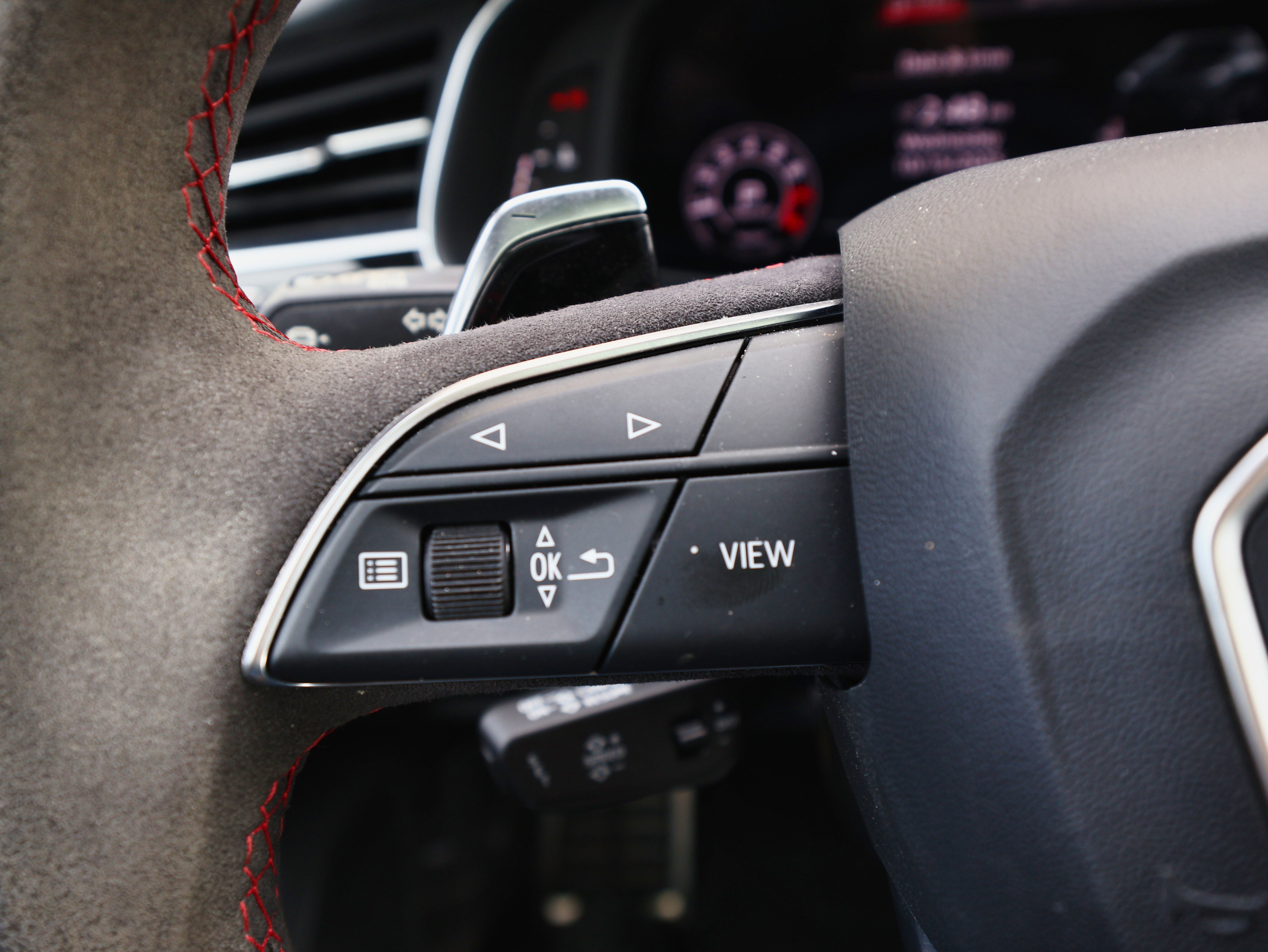 Used 2022 Audi RS Q8 w/ Black Optic Package image 43