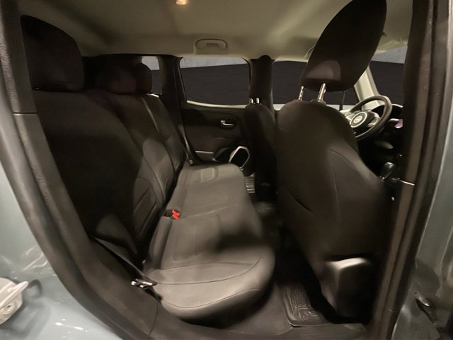 Used 2018 Jeep Renegade Latitude image 20