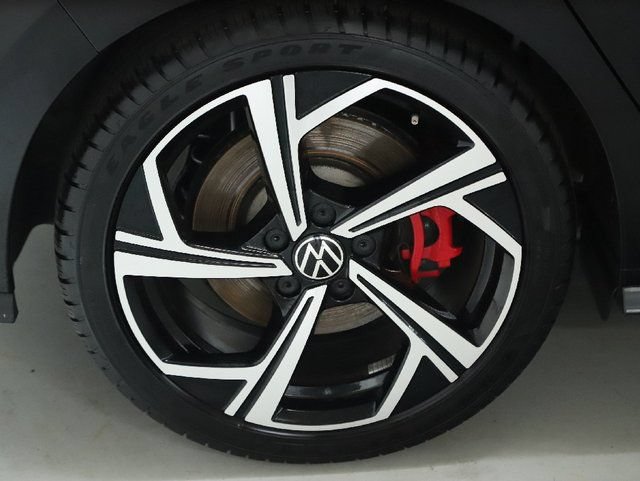 Used 2024 Volkswagen GTI SE FWD image 12