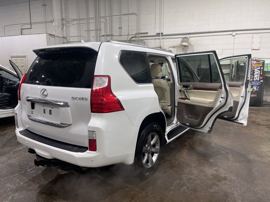 Used 2013 Lexus GX 460 Premium image 26