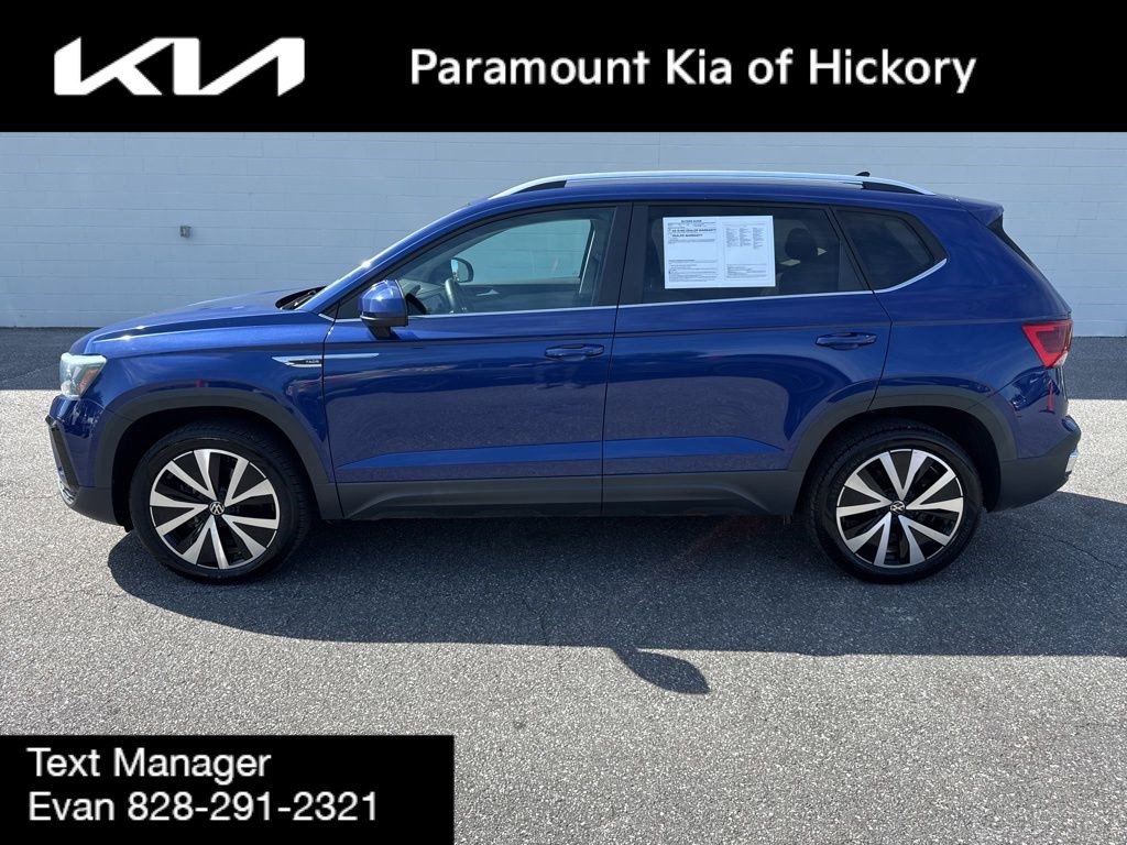 Used 2022 Volkswagen Taos SE FWD image 4