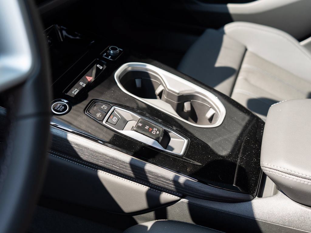 New 2026 Audi A6 Premium Plus AWD/4WD image 12