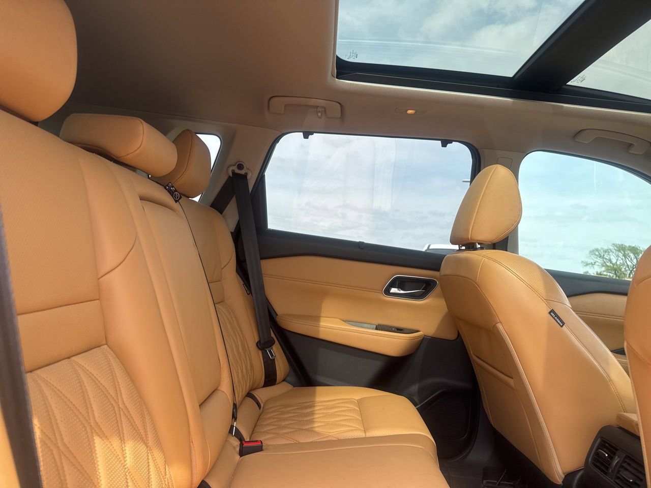 Used 2021 Nissan Rogue Platinum image 26