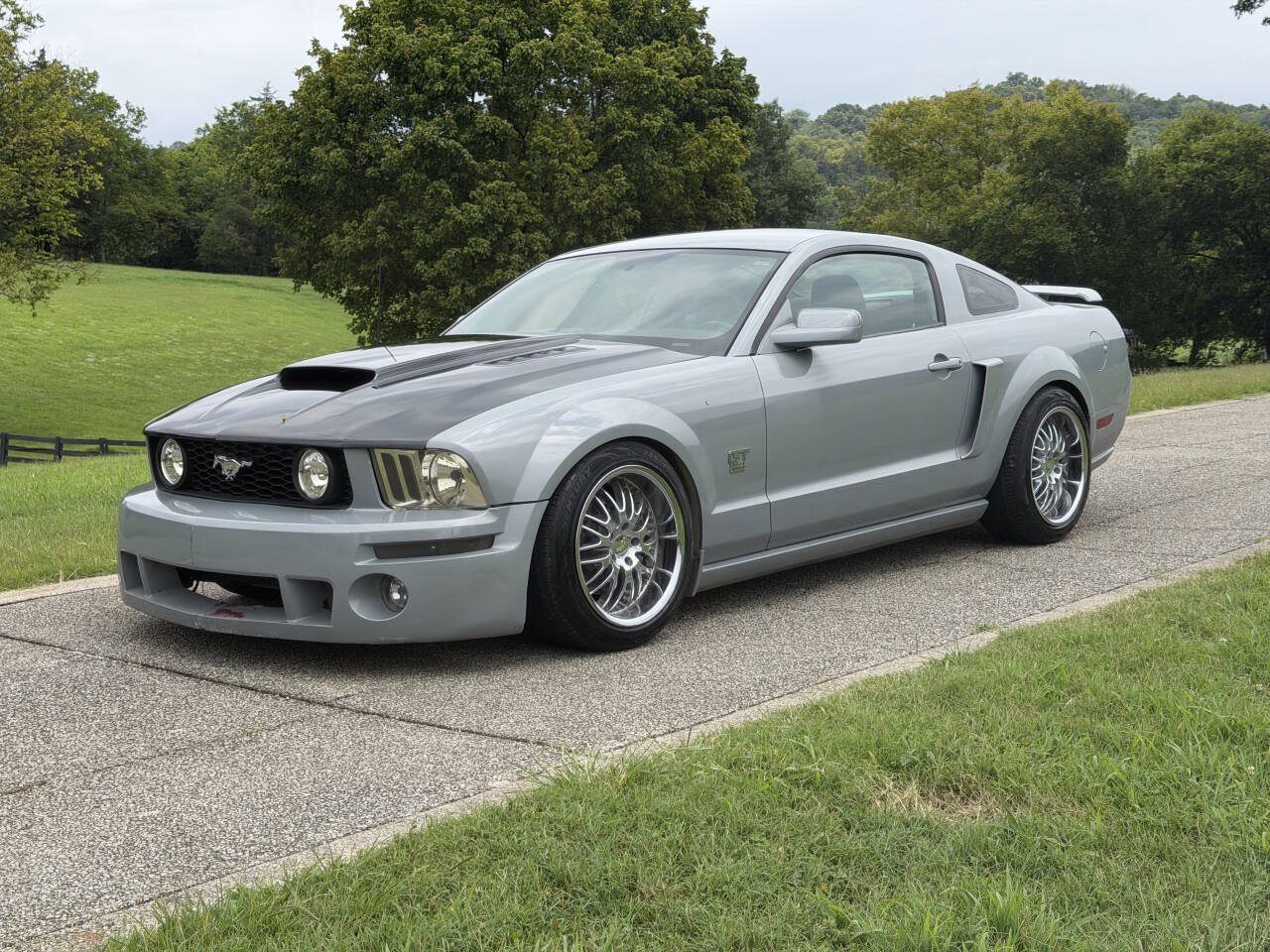 Used 2005 Ford Mustang GT Premium RWD image 1