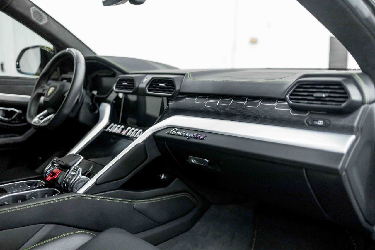 Used 2020 Lamborghini Urus Base image 55