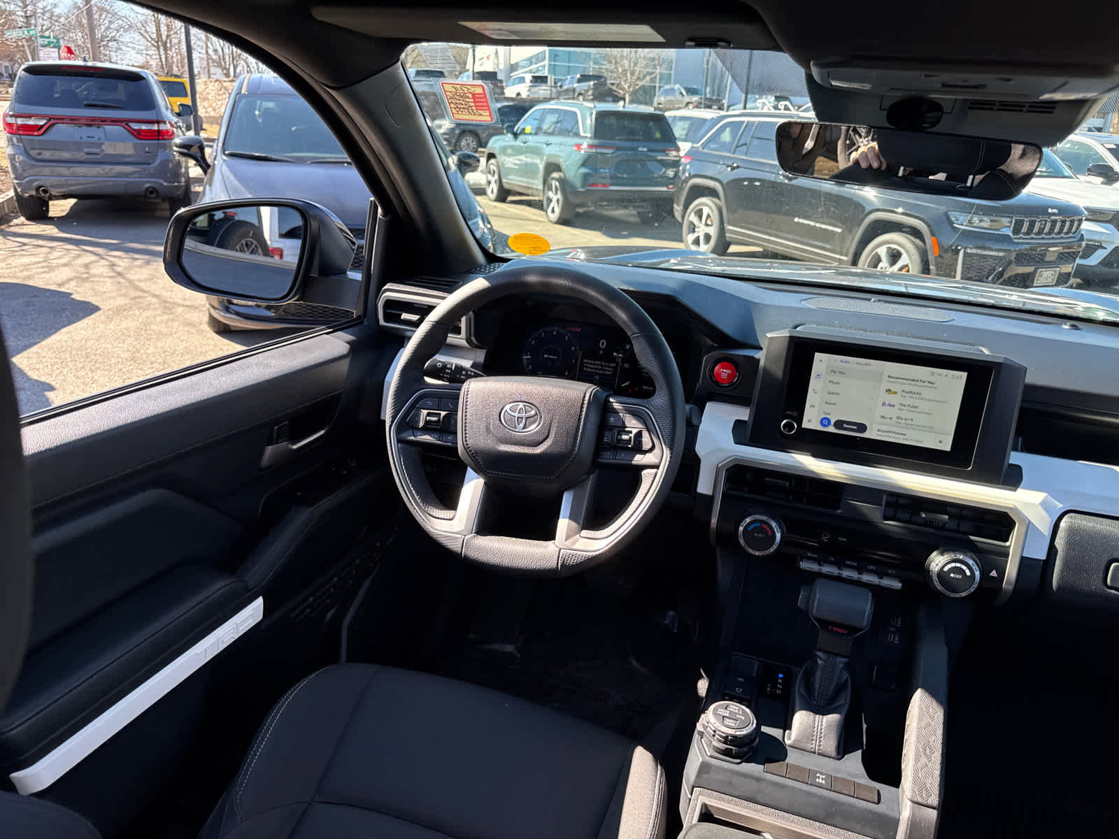 Used 2024 Toyota Tacoma TRD Off-Road image 30