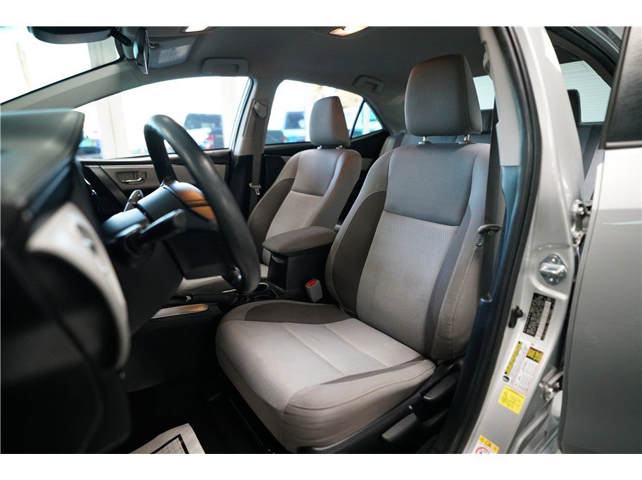 Used 2017 Toyota Corolla LE image 11