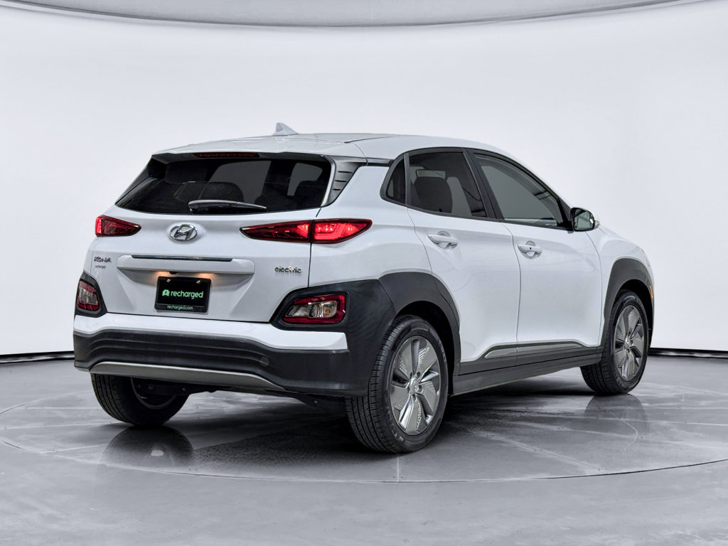 Used 2021 Hyundai Kona Limited FWD image 3