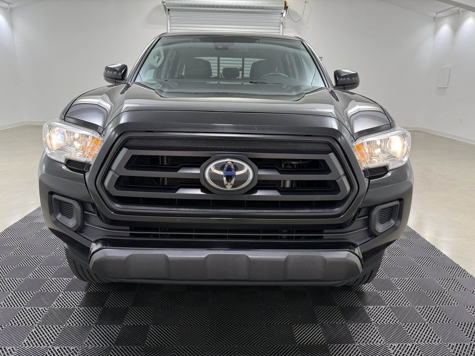 Used 2021 Toyota Tacoma SR image 2