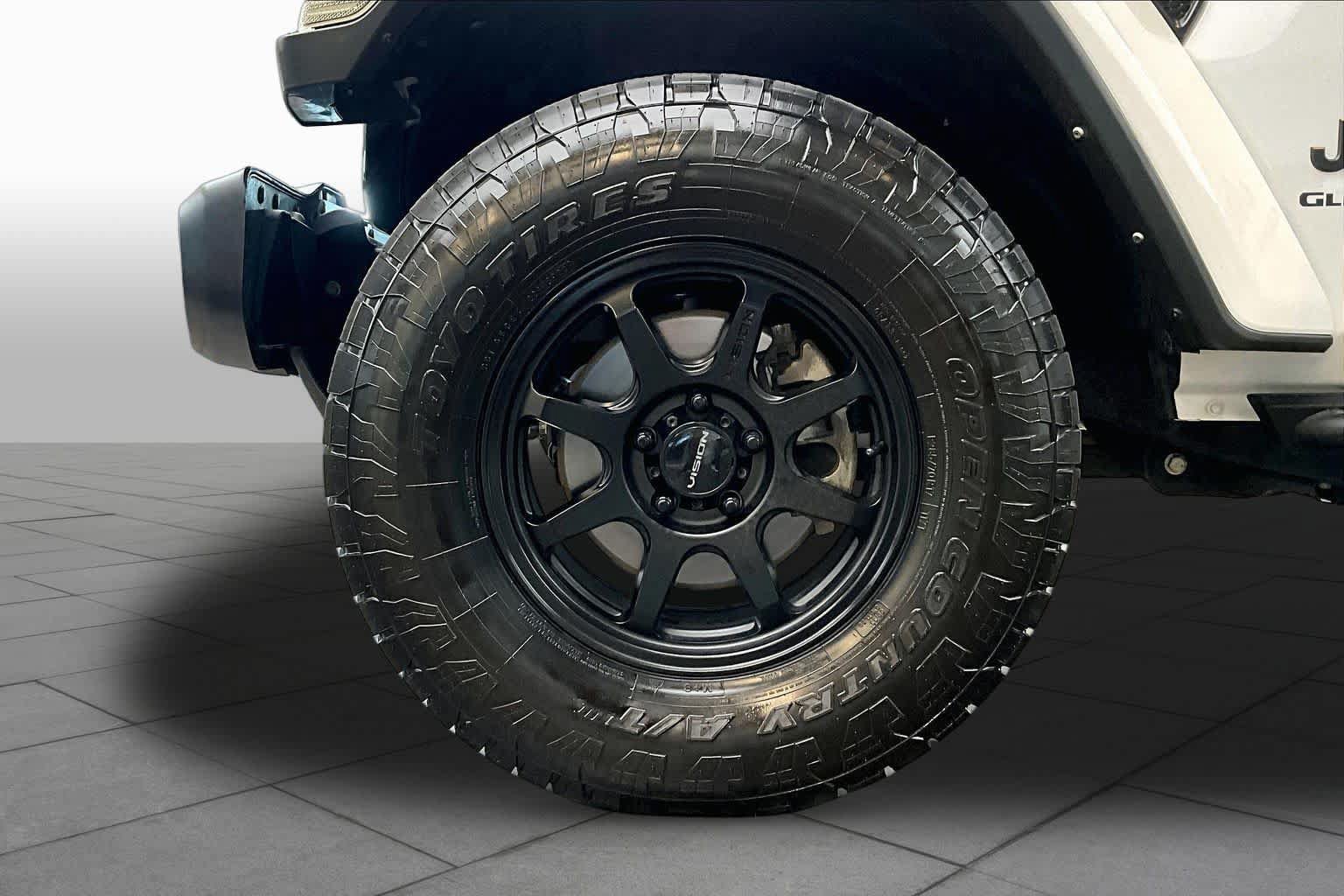 Used 2022 Jeep Gladiator Sport AWD/4WD image 11