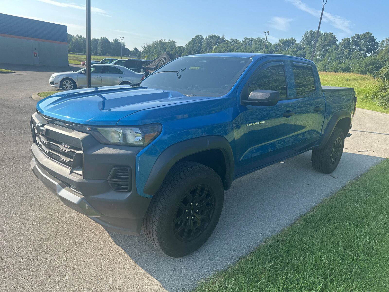 Used 2023 Chevrolet Colorado Trail Boss w/ Advanced Trailering Package AWD/4WD image 3