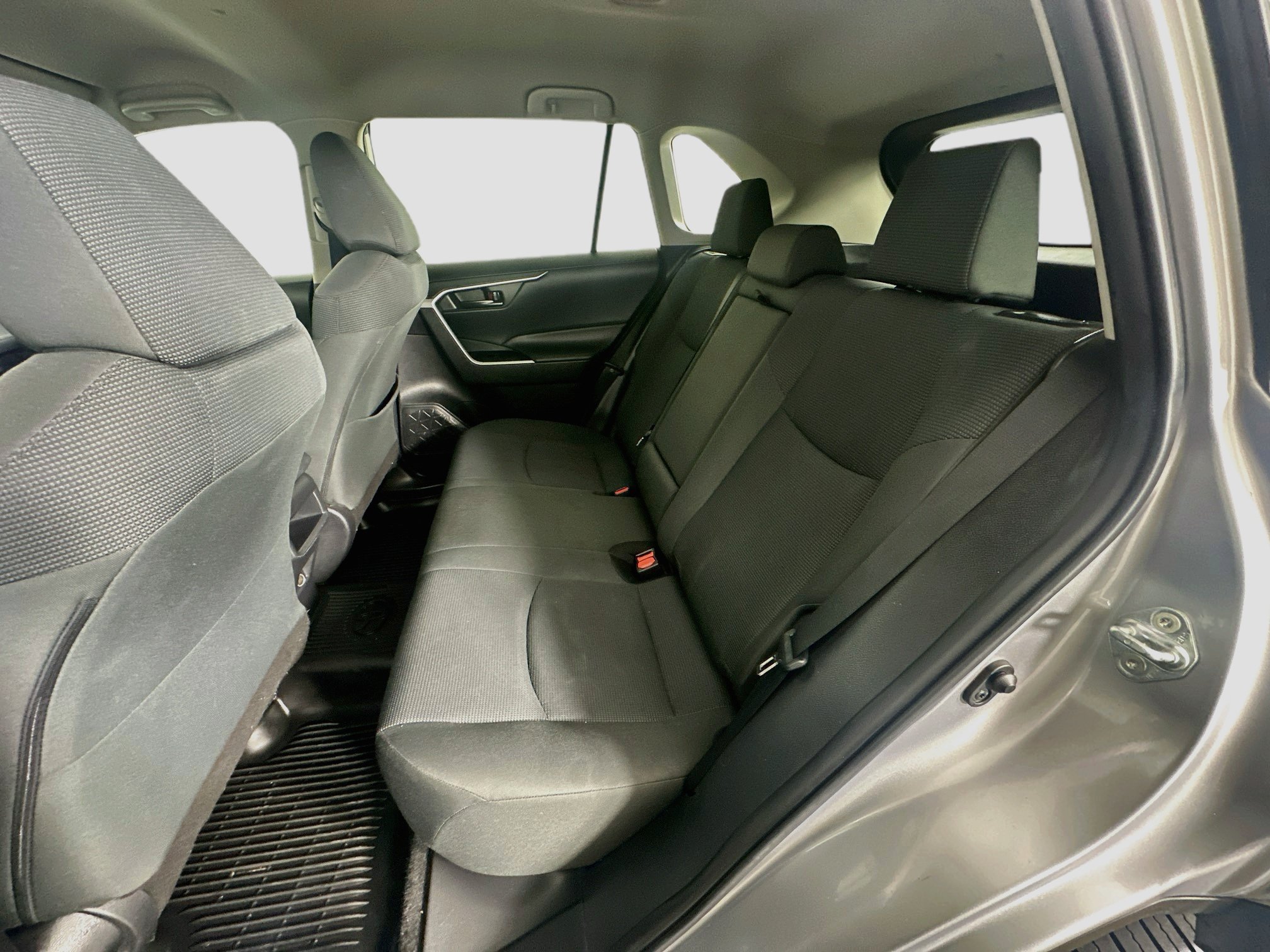 Used 2020 Toyota RAV4 LE w/ All Weather Liner Package FWD image 27