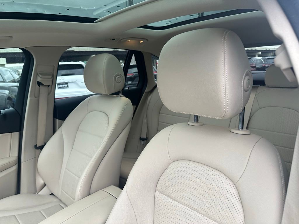 Used 2022 Mercedes-Benz GLC 300 image 28