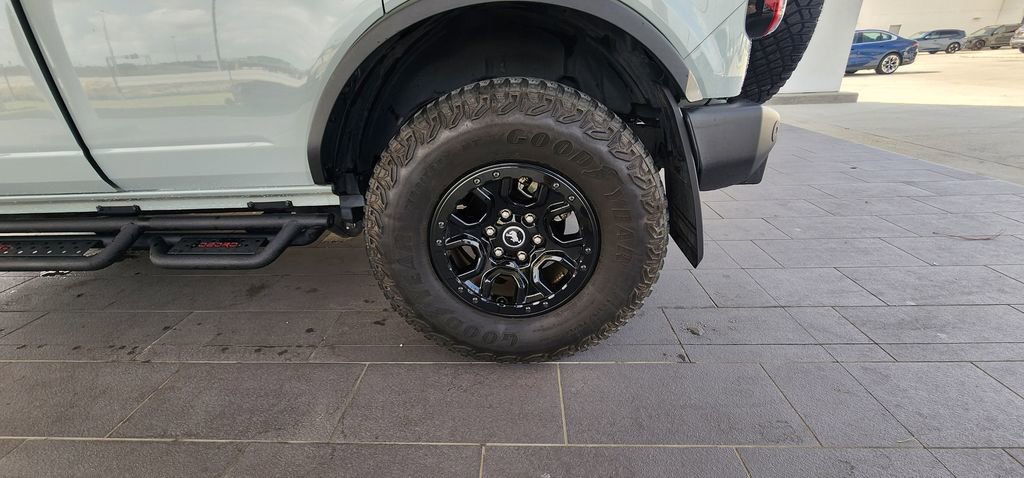 Used 2023 Ford Bronco Wildtrak image 17