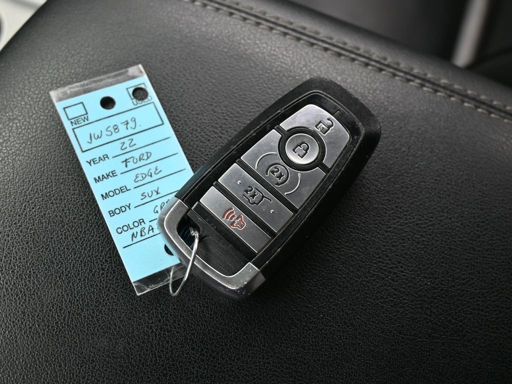 Used 2022 Ford Edge Titanium image 20
