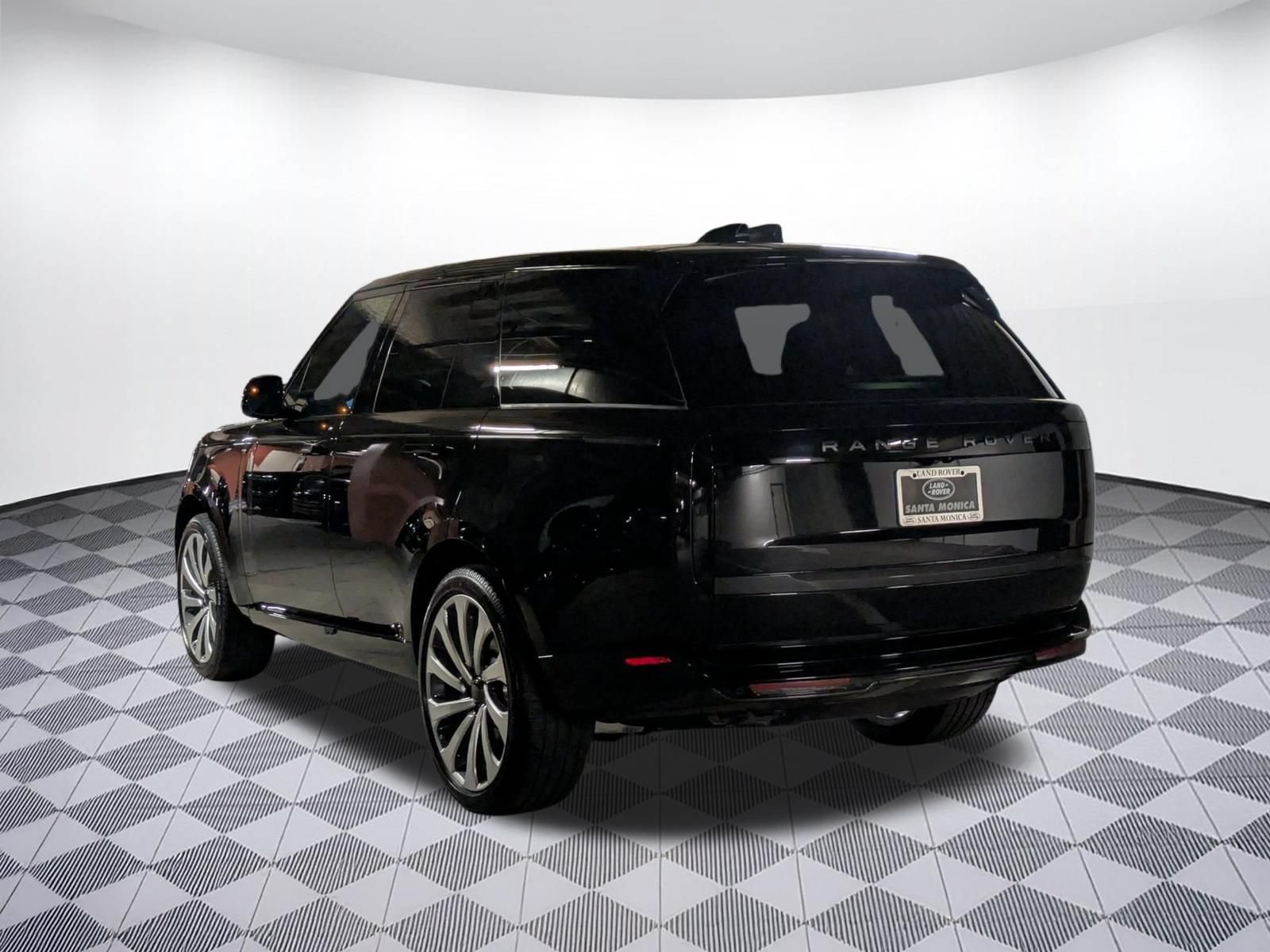 New 2026 Land Rover Range Rover SE AWD/4WD image 3