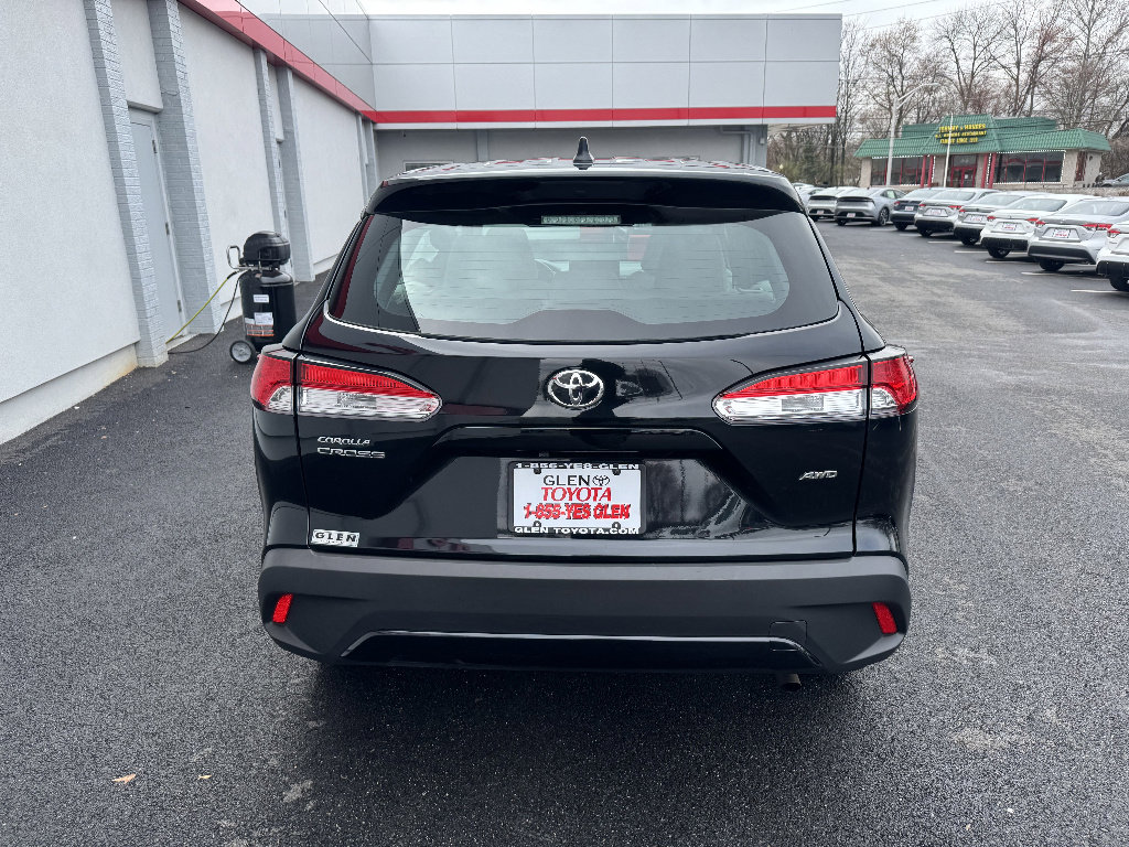 Used 2024 Toyota Corolla Cross L image 6