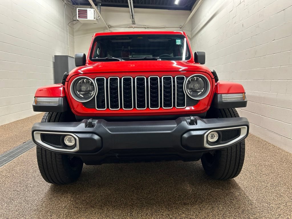 Used 2025 Jeep Wrangler Unlimited Sahara AWD/4WD image 6