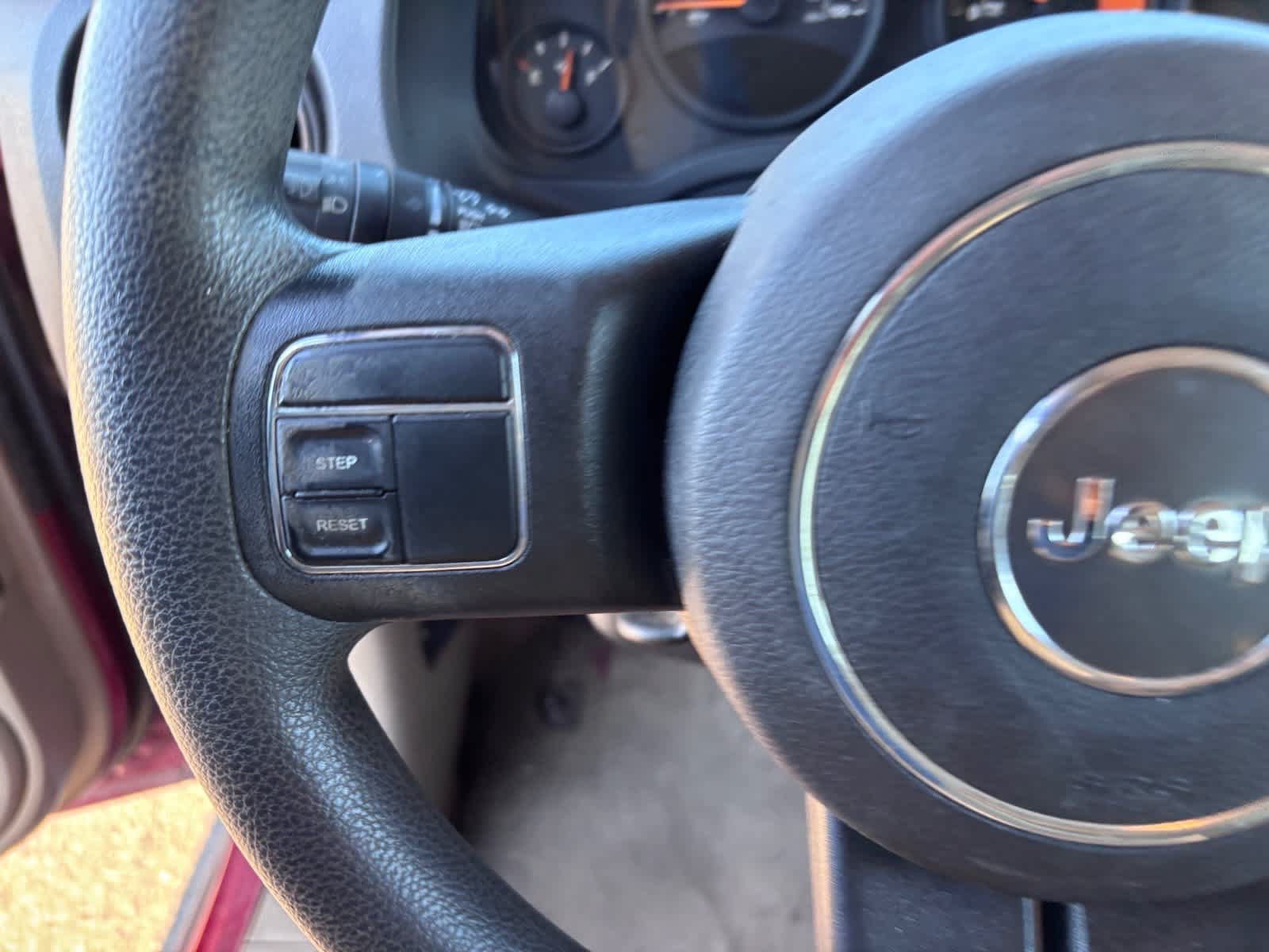Used 2015 Jeep Patriot Sport FWD image 16