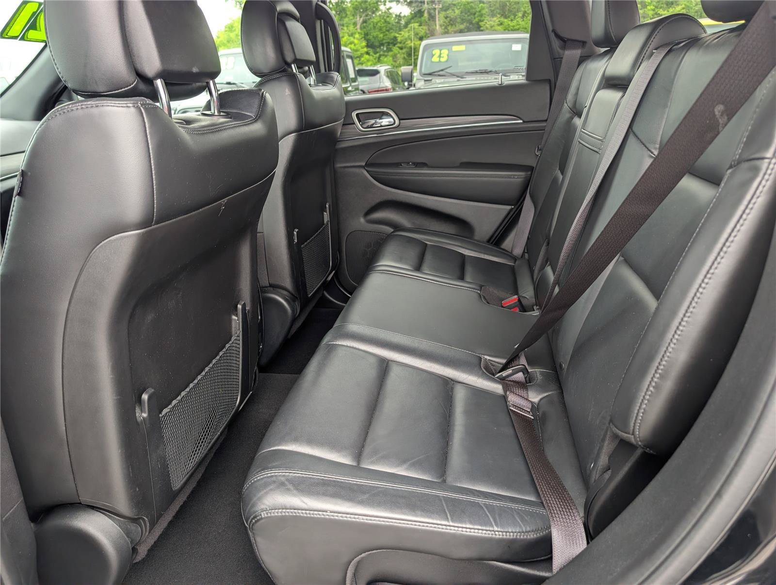 Used 2021 Jeep Grand Cherokee Limited AWD/4WD image 15