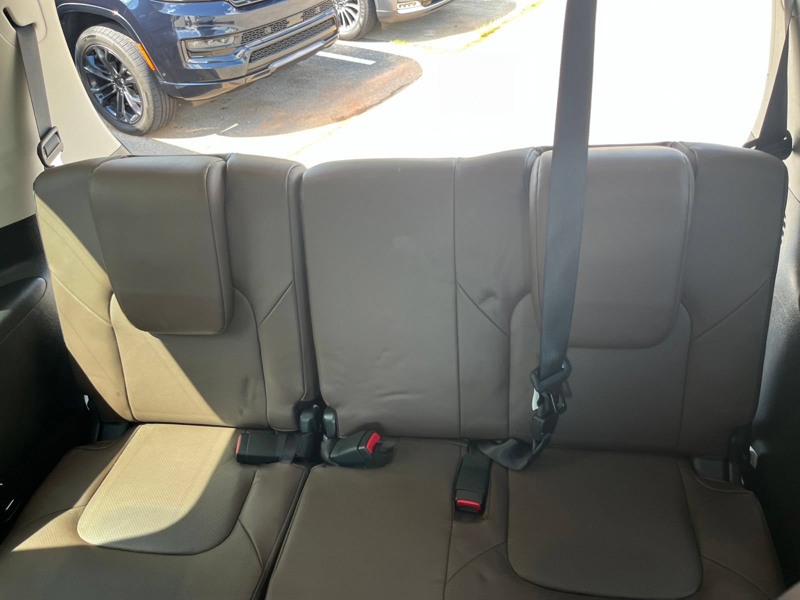 Used 2021 INFINITI QX80 Premium Select w/ All-Season Package RWD image 32