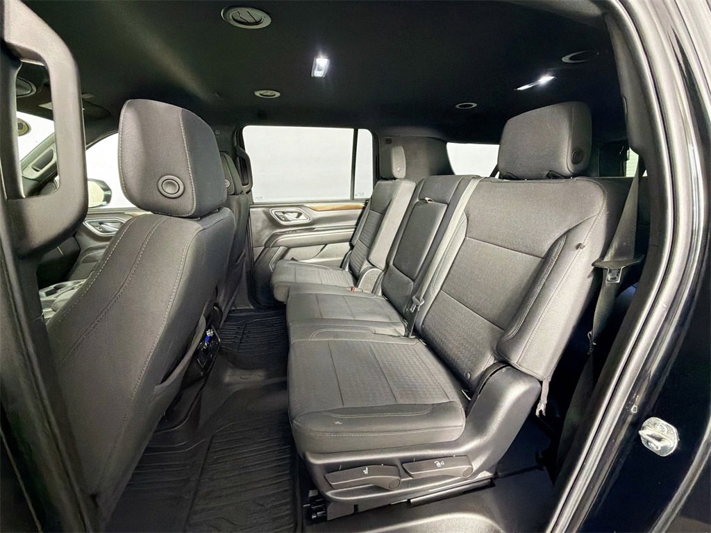 Used 2022 GMC Yukon XL SLE image 21