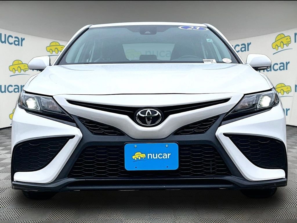 Used 2023 Toyota Camry SE FWD image 2