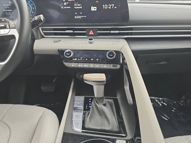 Used 2024 Hyundai Elantra Limited FWD image 3