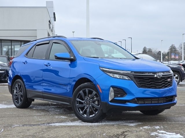Used 2024 Chevrolet Equinox RS image 2