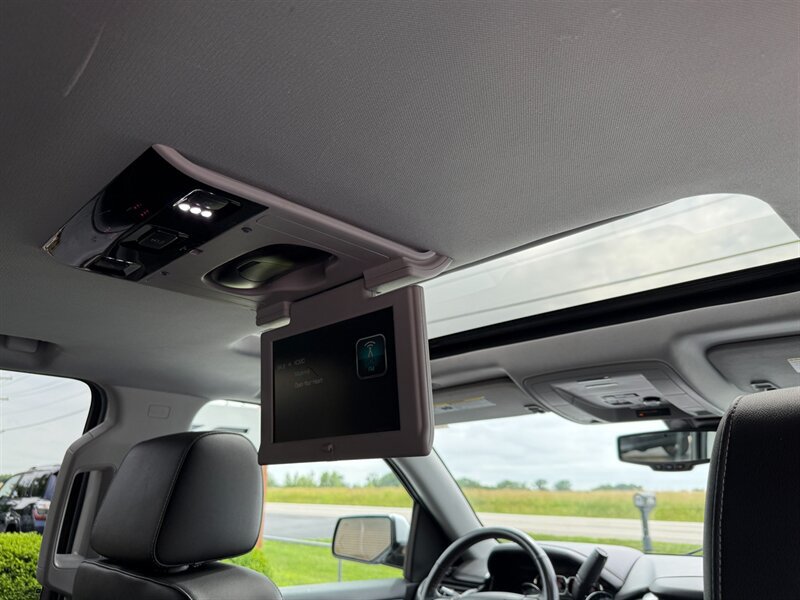 Used 2020 Chevrolet Tahoe LT AWD/4WD image 16