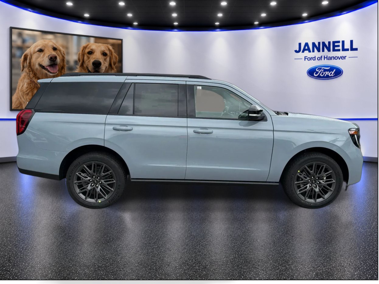 New 2027 Ford Expedition Platinum w/ Stealth Appearance Package AWD/4WD image 4