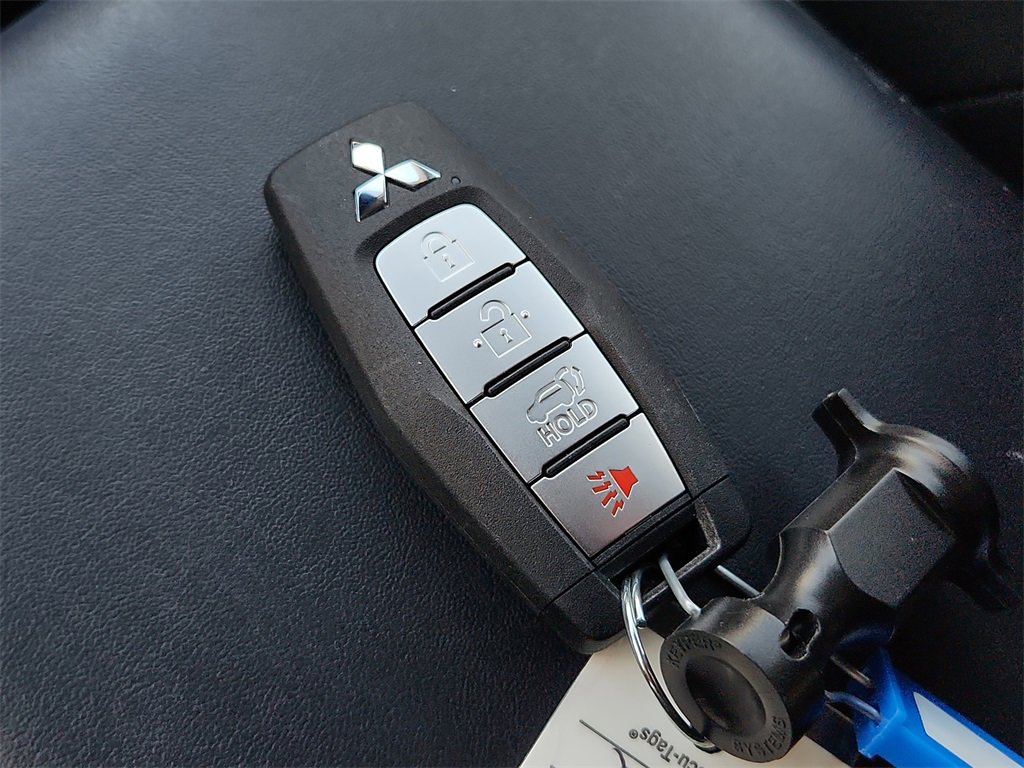 Used 2024 Mitsubishi Outlander SE image 31