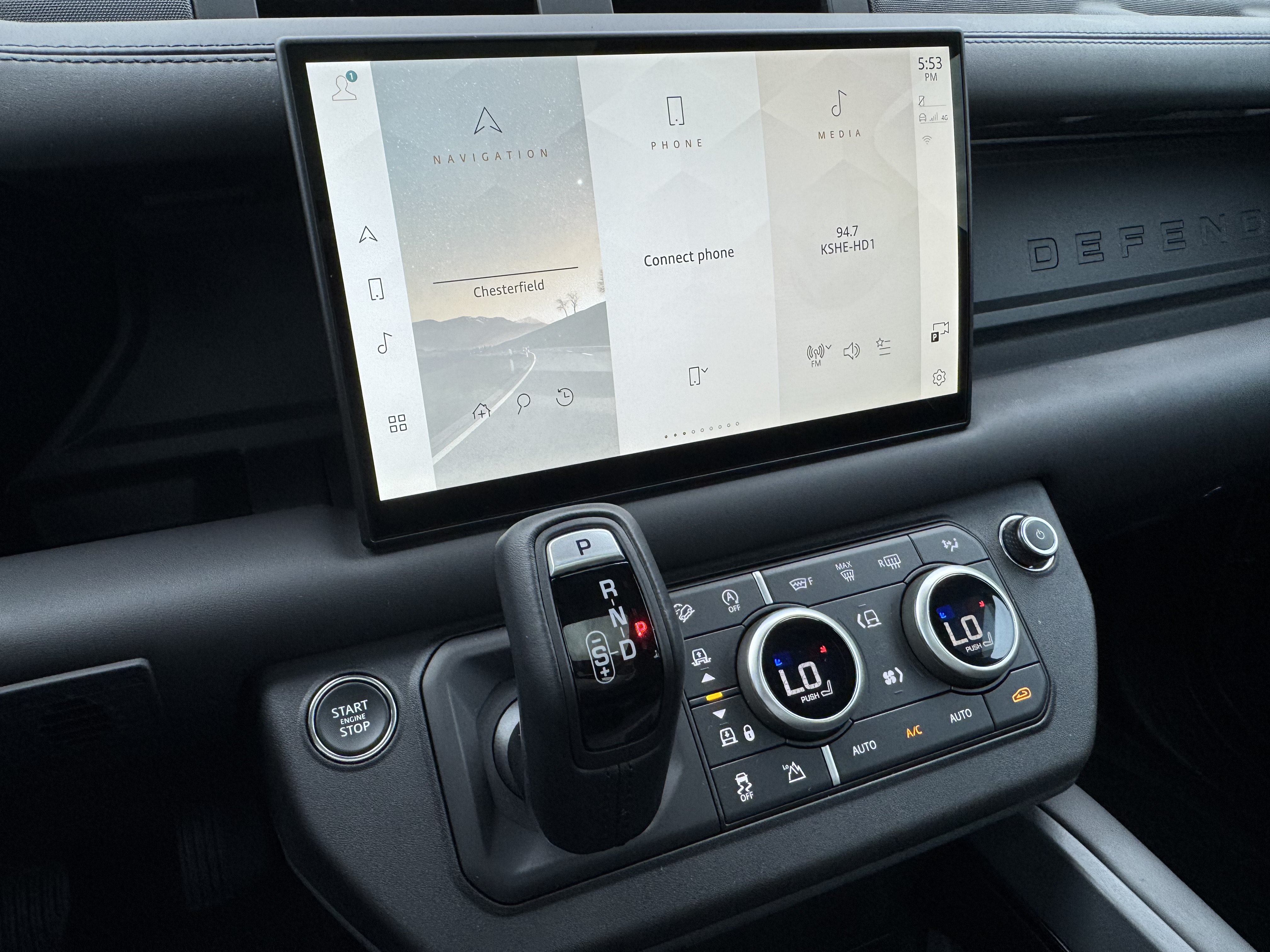 Certified 2025 Land Rover Defender 110 X-Dynamic SE AWD/4WD image 20
