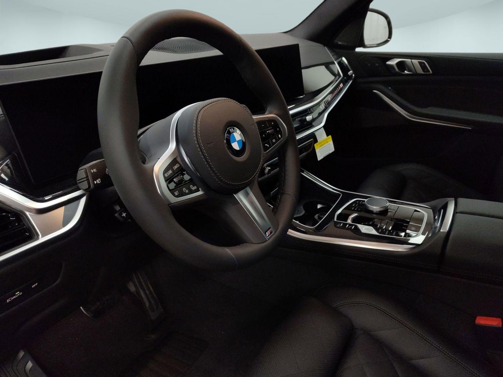 Used 2026 BMW X5 xDrive40i w/ M Sport Package AWD/4WD image 4
