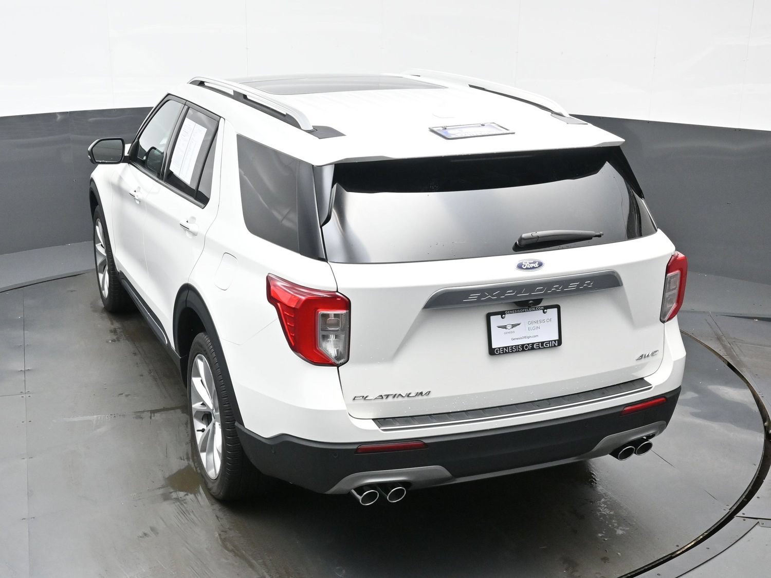 Used 2023 Ford Explorer Platinum AWD/4WD image 39