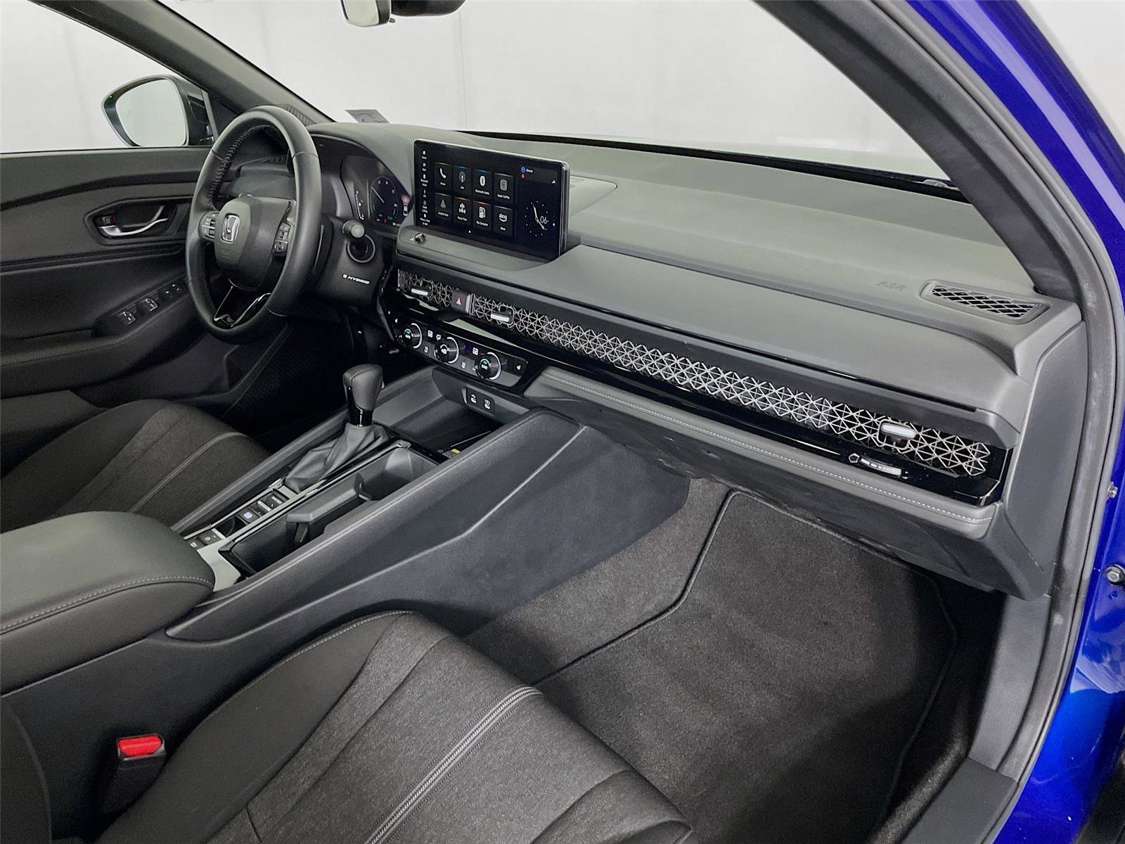 Used 2025 Honda Accord Sport image 31