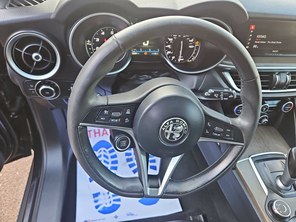 Used 2018 Alfa Romeo Stelvio Ti AWD/4WD image 15