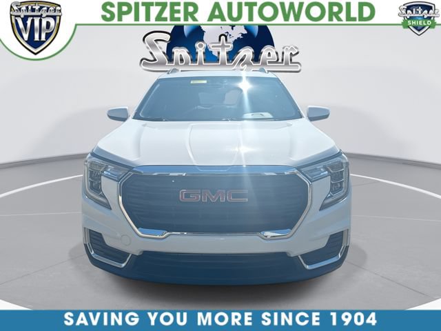 Used 2024 GMC Terrain SLE w/ Driver Convenience Package AWD/4WD image 3