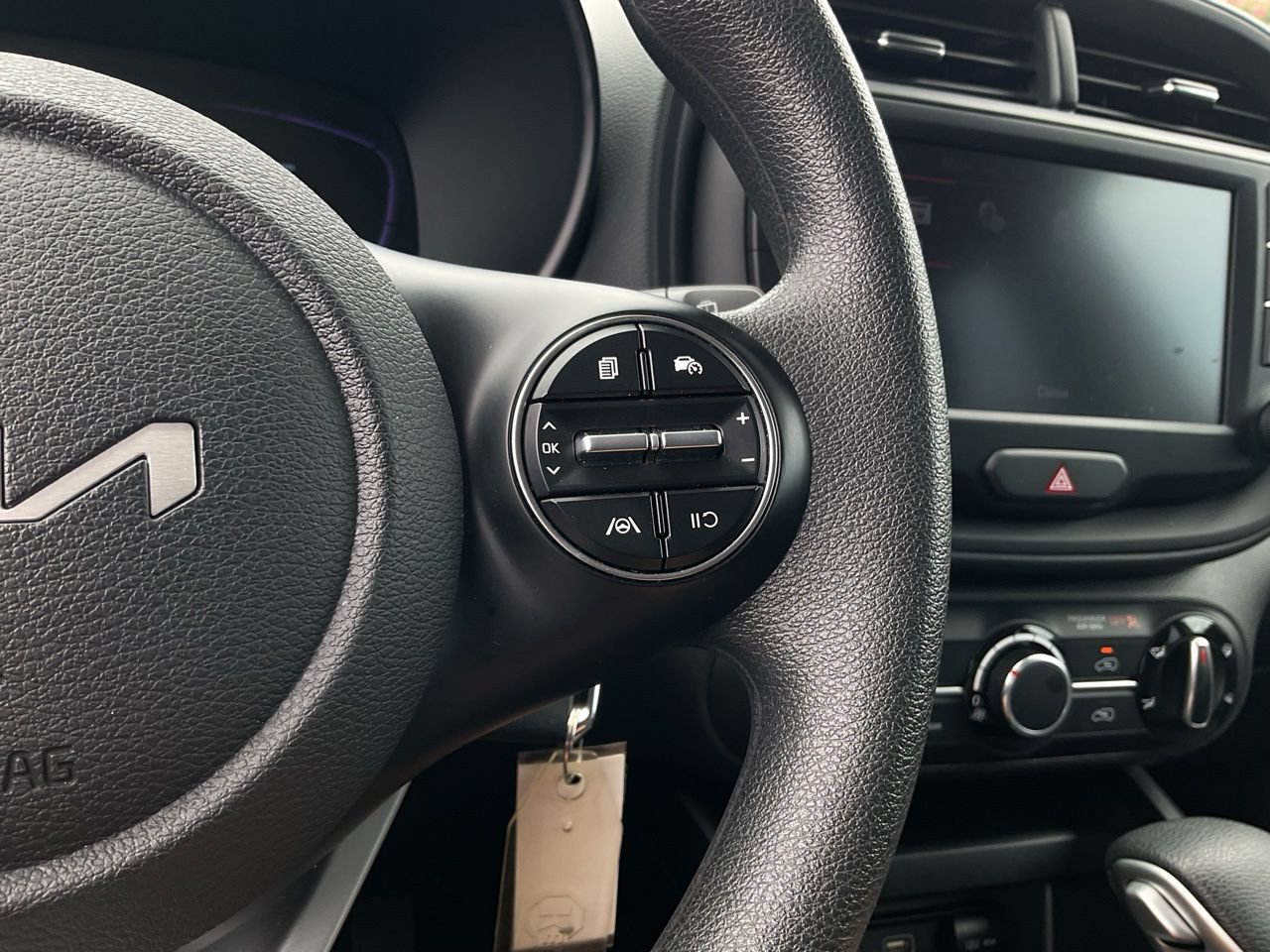 Used 2025 Kia Soul LX w/ LX Technology Package FWD image 27