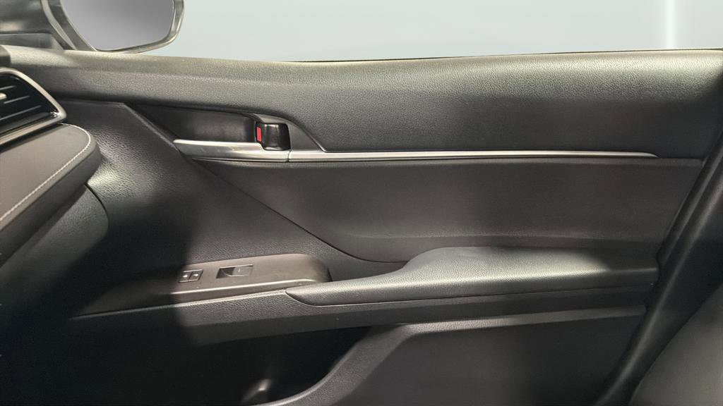 Used 2024 Toyota Camry SE w/ Convenience Package FWD image 13