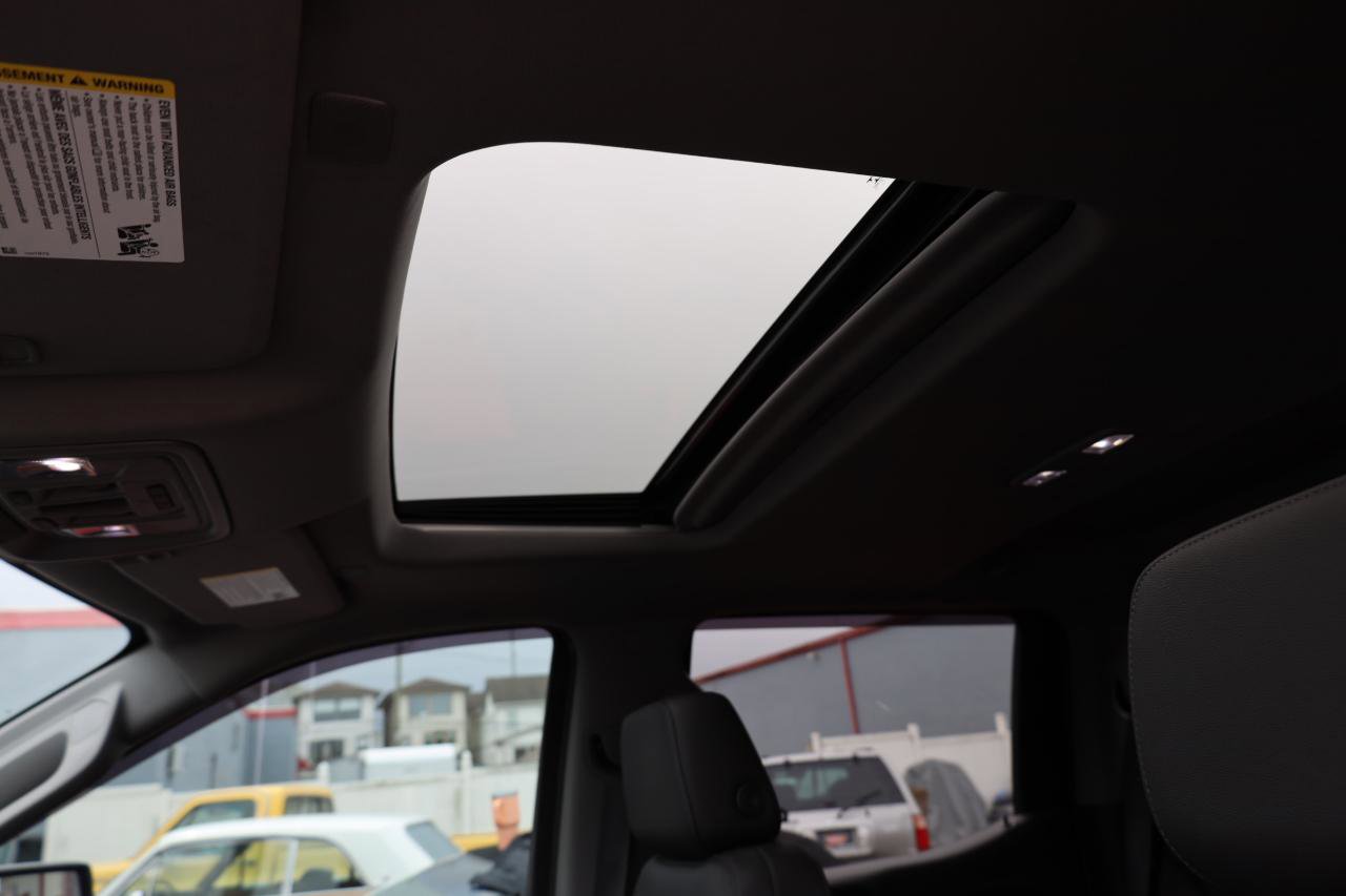 Used 2022 Chevrolet Silverado 1500 LTZ w/ LTZ Premium Package image 11