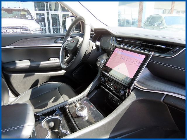 Certified 2023 Jeep Grand Cherokee Limited AWD/4WD image 8