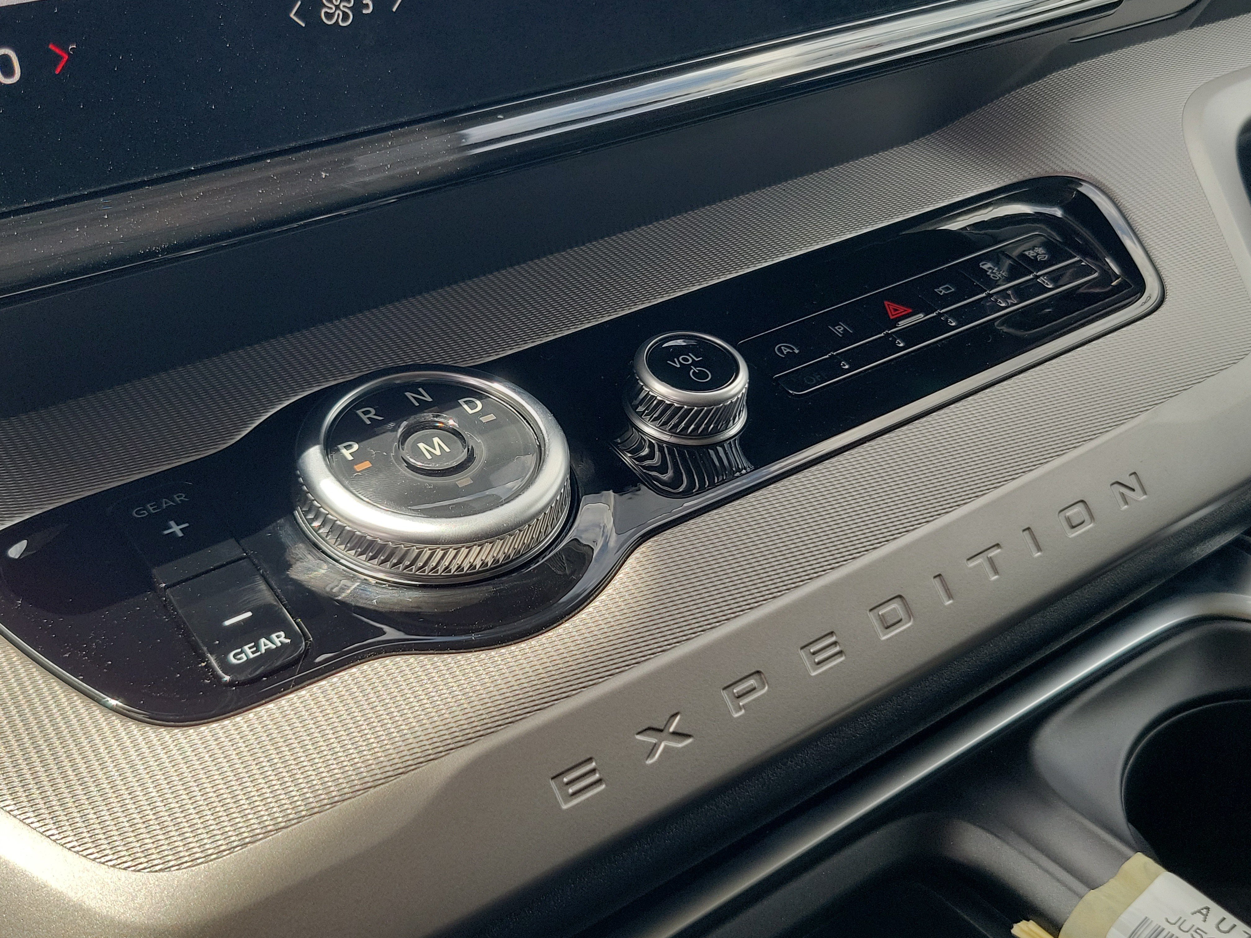 New 2027 Ford Expedition Active RWD image 17